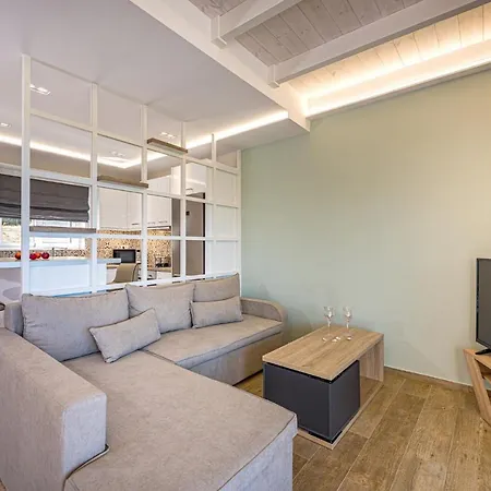 Hill Families Only ヴィラ