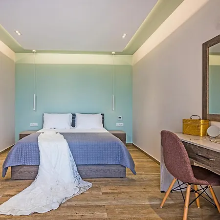 Hill Families Only * Laganas