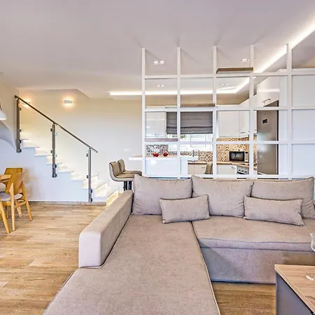 Вилла Hill Families Only