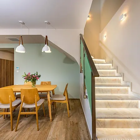 Hill Families Only * Лаганас